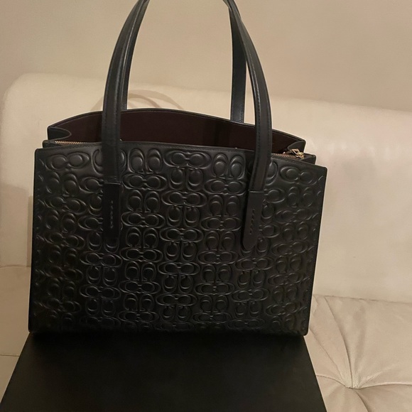 Coach handbag, Embossed signature black. Very cute - Picture 2 of 5